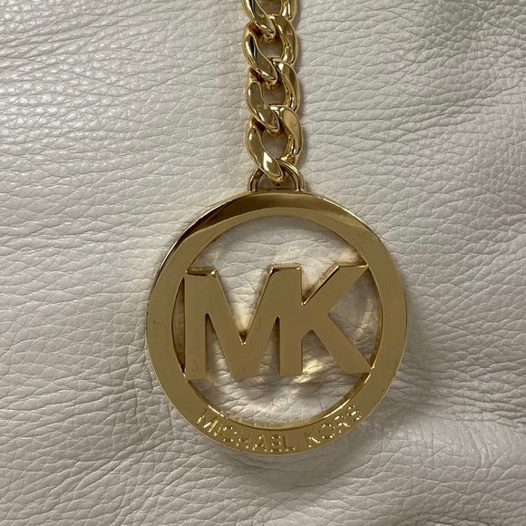 Michel by Michael Kors Jet Set Vanilla Chain Tote - Picture 5 of 9